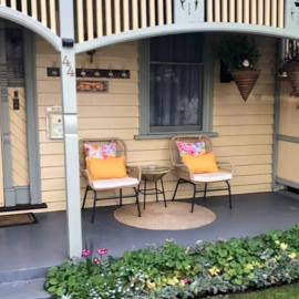 Heritage Cottage close to shopping & restaurants, hotel in Geelong West