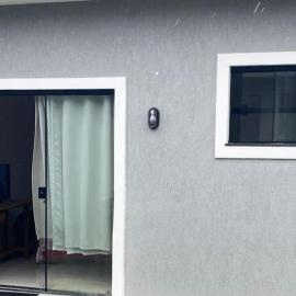Suíte privativa aconchego a alguns passos da praia, hôtel à Maricá