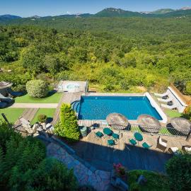 Hotel Le Tourisme、ゾンザのホテル