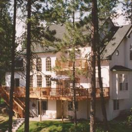 River Cove Elegant Waterfront Bed & Breakfast, hotel in Post Falls