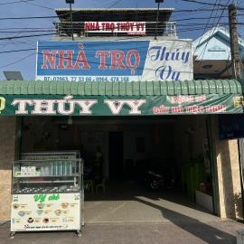 Nhà Trọ Thuý Vy、Tri Tônのホテル