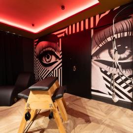 loveroom le donjon – hotel w mieście Anse