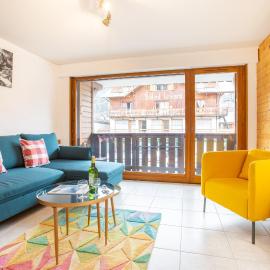 Slalom Apartment - Very Town Centre - Snow and Trek - Morzine, hotel in Morzine