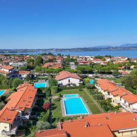 Brescia में, होटल MGH - Sirmione Lake & Pool