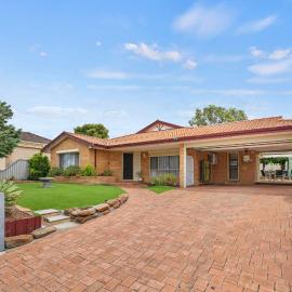 Entire House with 4 bedrooms Fully Air Conditioned