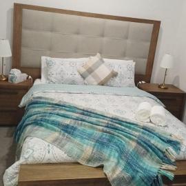 Quiet Master Bedroom with Ensuite, Kitchenette, Veranda & LakeView, hotel in Kelmscott