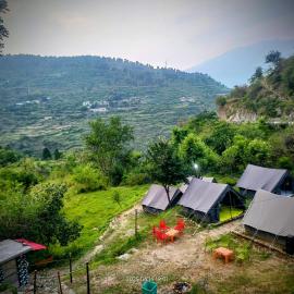 Him valley huts and camping, hotel em Tehri-Garhwāl