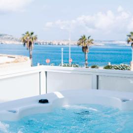 Stunning 4BR Villa with Heated Jacuzzi in St Paul's Bay