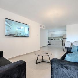 Luxury 5 Rooms Apartments 3 minutes from beach