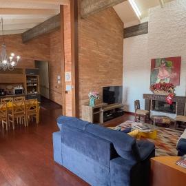Casa com Vista, Lareira e Churrasqueira na Serra