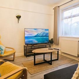 Harrow Deluxe 2-Bed Garden Flat, Free Parking, Near Tube, hotell sihtkohas Kenton