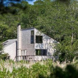 Wellfleet Vacation Townhome with Direct Marsh Views & Spa, hotell i Wellfleet