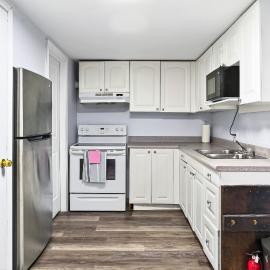 Cozy 2-BR Abby's Lodge in Downtown Fredericton, hotel en Fredericton