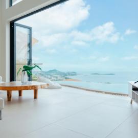 Villa Seaview Aura, מלון בקו סמוי
