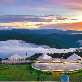 Cloud View Glamping Da Lat & Cloud 9 Săn Mây Cầu Đất、ダラットのホテル