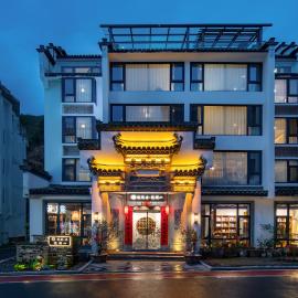 Floral Lux Hotel Hot Crossing Yuelan Hills Lodge