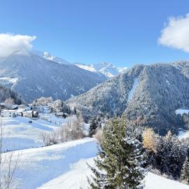 Apartment Juen - Ruhige Ferienwohnung mit Bergblick in Tobadill, hotel a Tobadill
