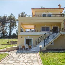 Xenius Zeus Sea View Maisonette in Glarokamvos I, viešbutis mieste Mesochórion