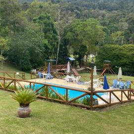Chalé com vista deslumbrante, hotel en Teresópolis
