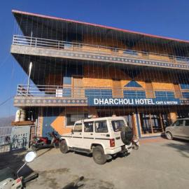 Dharcholi Hotel Cafe and Restro, hotel Lakhwār városában