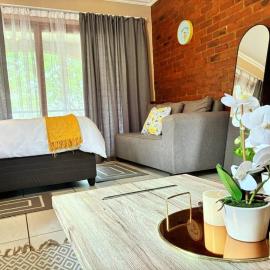 Apartment of Convenience-In the heart of Midrand