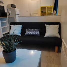Appartement Cozy avec Parking privé, Wifi & Linge, Check-in autonome, Hotel in Sévérac