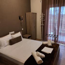 Hotel Isidora, hotell sihtkohas Loutrós