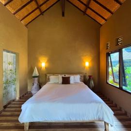 Natha House - Riverside Homestay in Buleleng