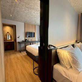 Viesnīca Lush inn Phuket pilsētā Ban Suan