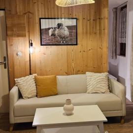 L'Epicéa - Logement Nature, hotel v destinácii Mijoux