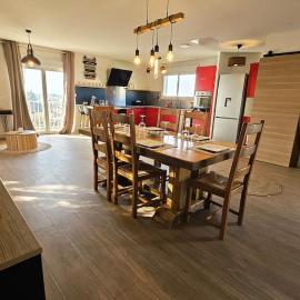 Maison familiale rénovée au calme a bon encontre