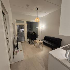 27m2 1-bedroom app, 8 floor, close to the airpor, train station and Myyrmanni shopping center