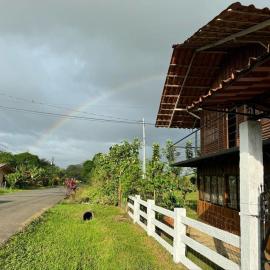 Cabañas Retiro Del Rio, hótel í Guayabal