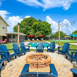 Your own 5BR Private Oasis! wPrivate PoolPickleball