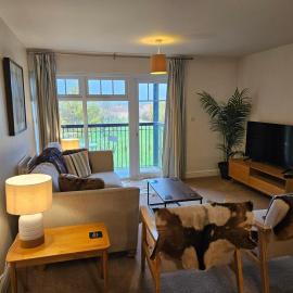 Carlisle Stunning 2 Bed Appt with Parking 5 mins J42 M6