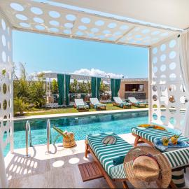 The Xon Hotel