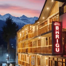 Hotel BHRIGU, khách sạn ở Manāli