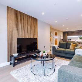 Luxury 2 bed apartment- Leeds City Centre- Large Private Terrace & Free Parking, hotel in Leeds