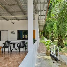 Krabi Bloom House, hotel in Ban Khlong Khamao (2)