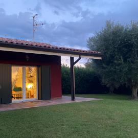 Casa Lucilla Lago di Garda by Go new location, Hotel in Calmasino