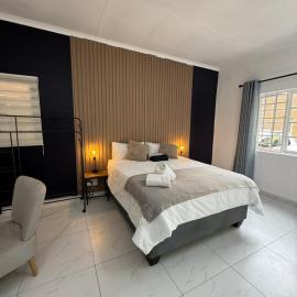 Tambo Touchdown Suites, hotelli kohteessa Benoni