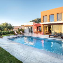 Olive Garden Villas, hotel in Rikia