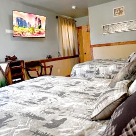 Hotel Oasis with Outdoor Kitchen, hotel en Fall River