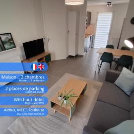 Pleasant 2 bedroom house - 2 parking spaces