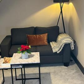2BR Cosy Wallasey Stay Near Liverpool WiFi Parking، فندق في ولاسي