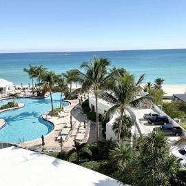 Oceanview Resort Condo with Balcony and Pool, готель у Майамі- Біч