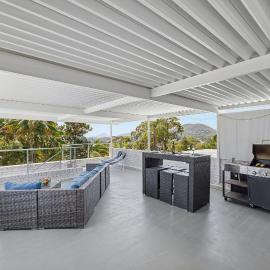 Galoola Hidden Gem, 2-97 Galoola Drive, Rooftop outdoor area with spectacular views, Wi-Fi, Air Conditioning, Pet Friendly