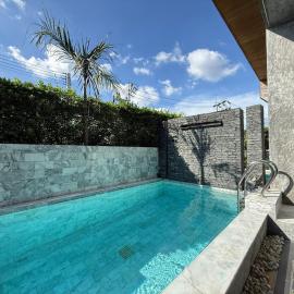 Chalong Modern 2 bedroom pool villa 2 minutes to fitness street and many tourist attractions, готель у місті Ban Suan