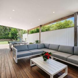 Forresters Lodge by Coast Hosting