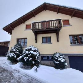 ⁂⁂ GITE LE PRES AU CERF [CLEDICIHOME] 2 steps from the LISPACH resort // PRIVATE toboggan run! SNOWSHOE DEPARTURE ⁂⁂, hotel a La Bresse
